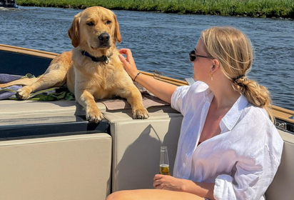 Pucks hond Bommel schittert als model voor Rituals: ‘Daar waren veel koekjes voor nodig’